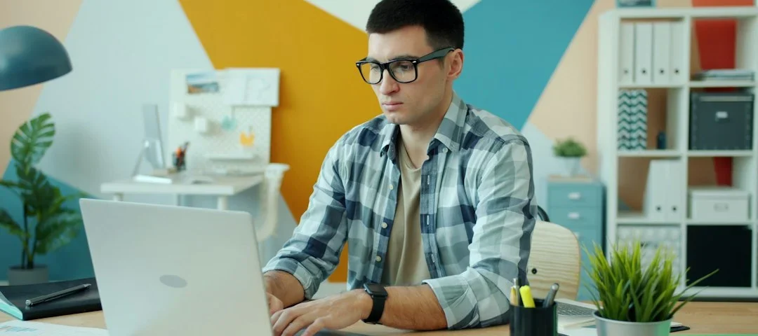 What to Check Before Applying for an Online Job