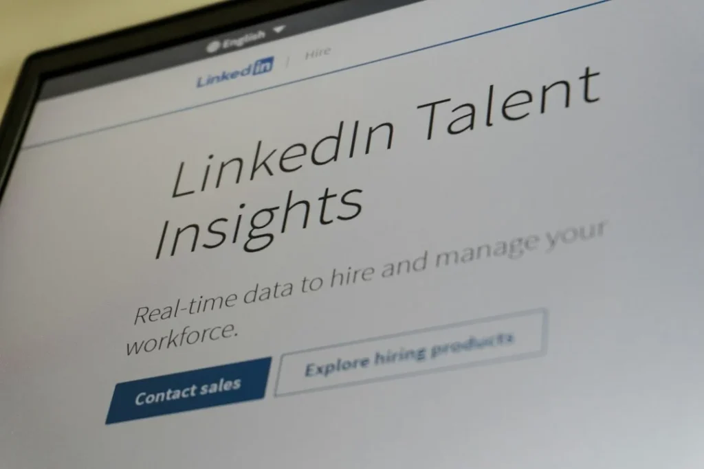 How to Showcase Certificates & Projects to Employers 1 Where and how to display certificates on your resume and LinkedIn